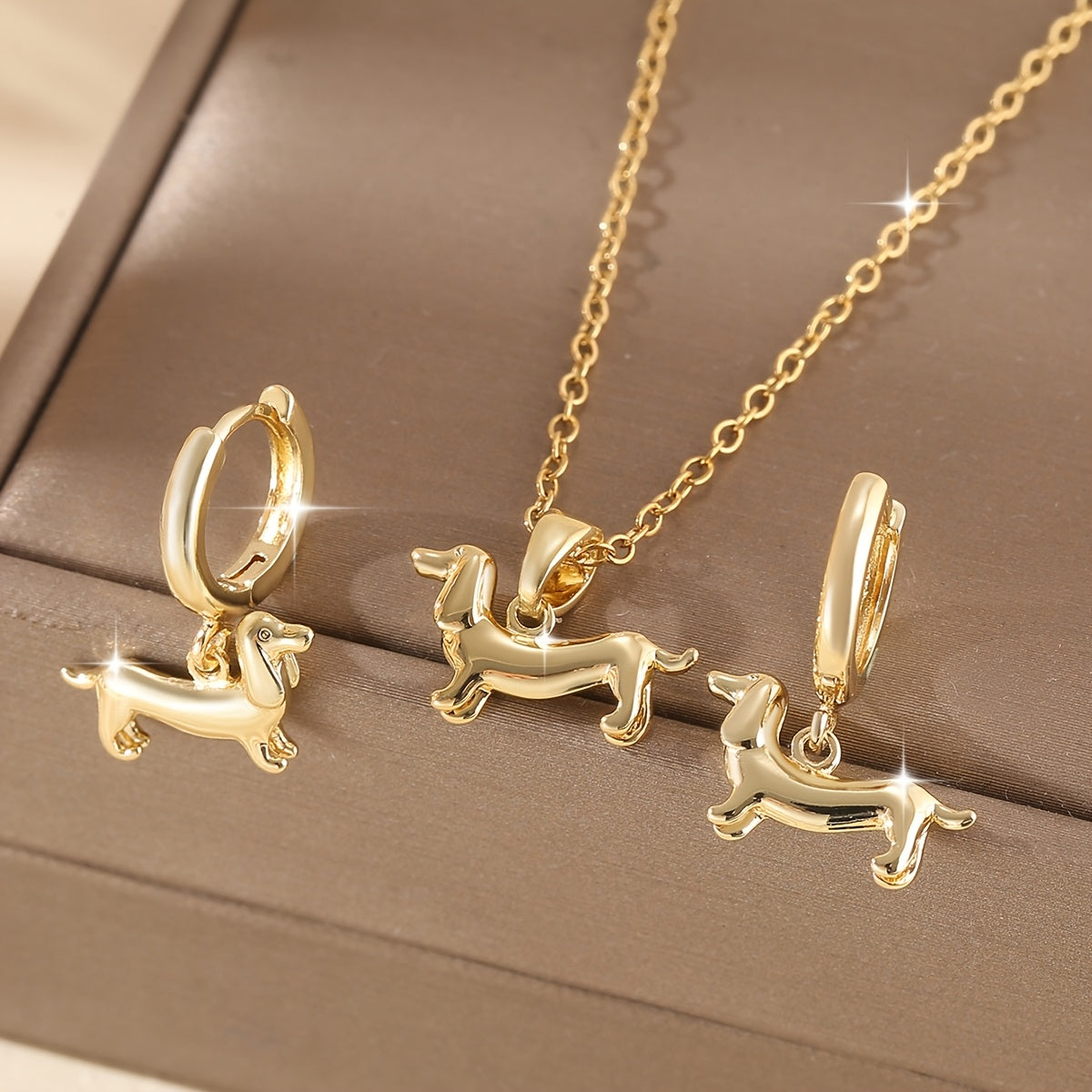 Golden Stroll – Dachshund Charm Set